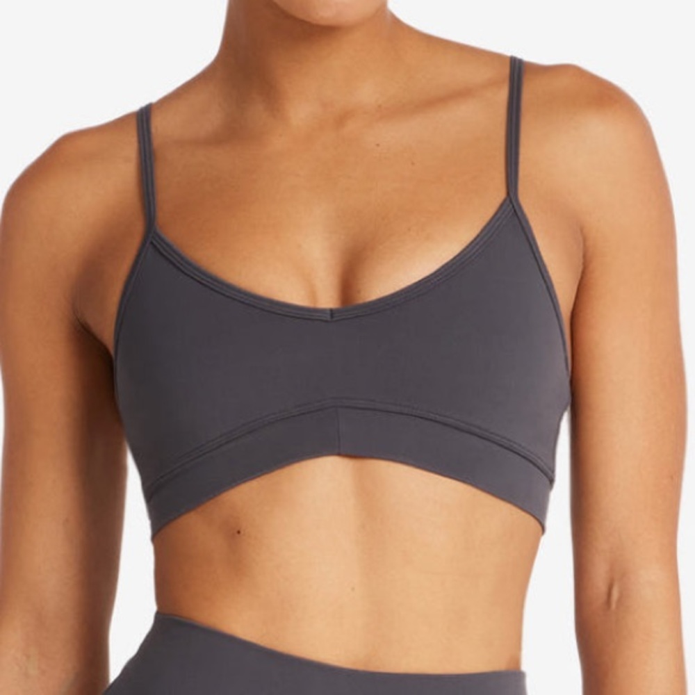 Crop shop boutique form crop. Size XS, perfect condition. Color: charcoal